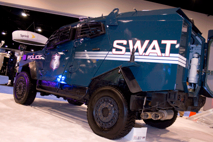 osh-kosh-swat-truck.gif