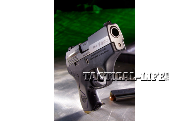 Combat Handguns Beretta-Pico-380-angle