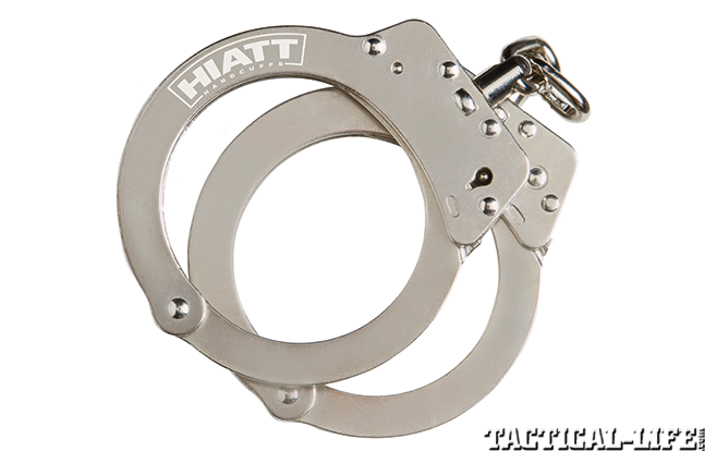 Hiatt Oversized Handcuffs evergreen