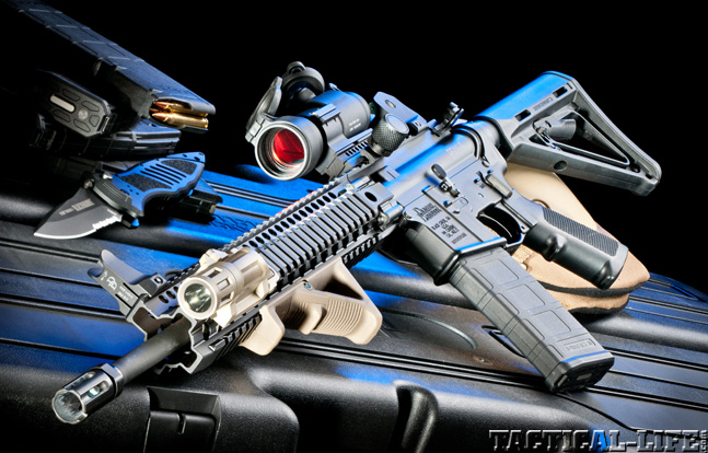 Top 30 Rifles TACTICAL WEAPONS 2014 Daniel Defense Lightweight Package lead