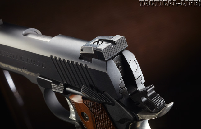 Combat Handguns top 1911 2015 MAGNUM RESEARCH DESERT EAGLE 1911U hammer