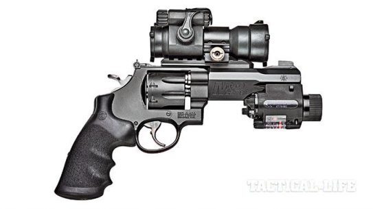 Smith & Wesson M&P R8 revolver