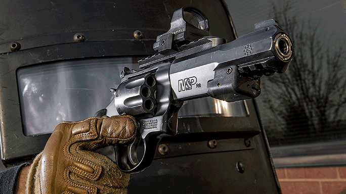 2015 revolvers Smith & Wesson PC M&P R8