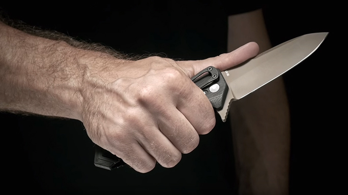Carrying a Knife weapon EDC Sig Sauer Hogue